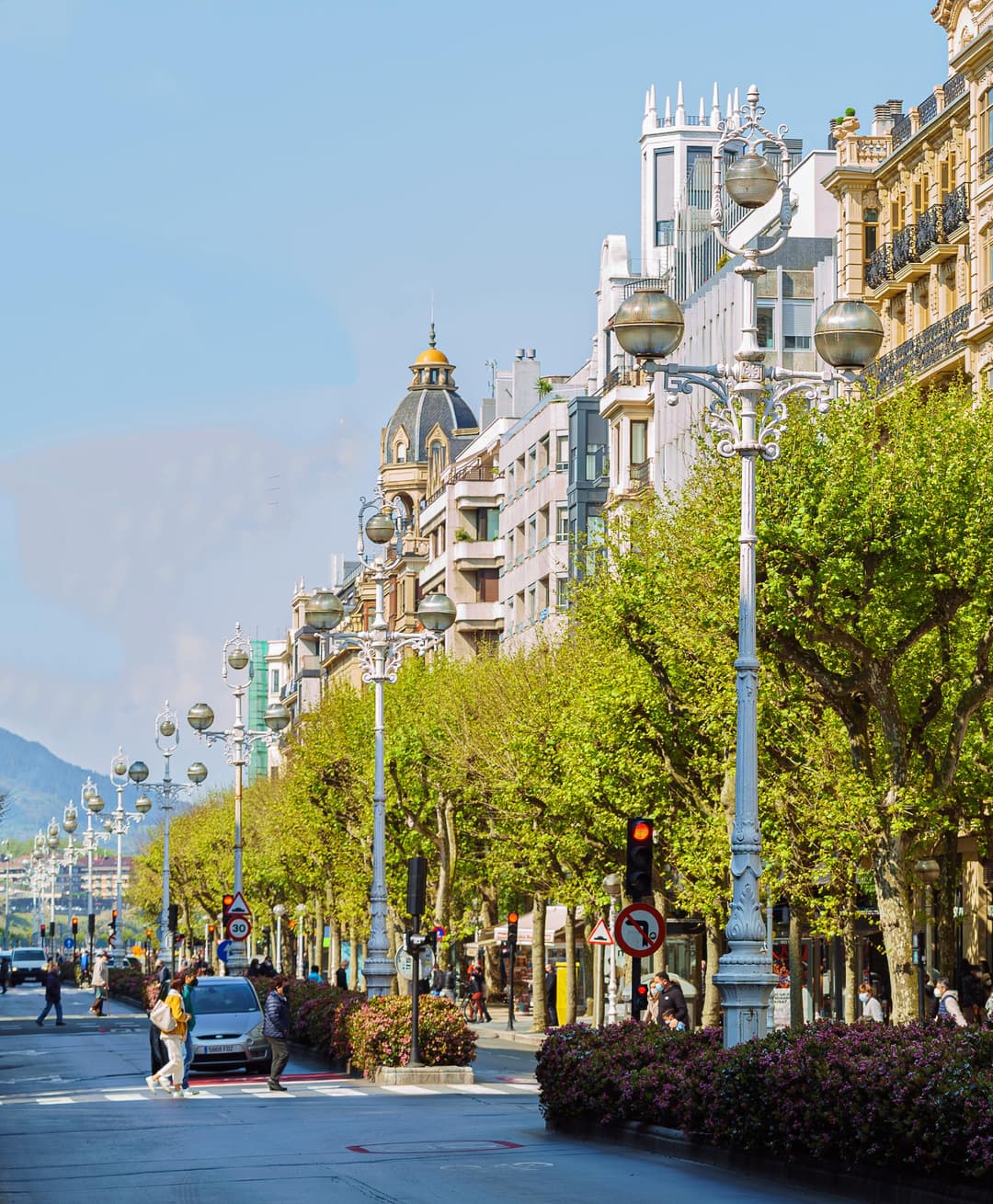 https://a.storyblok.com/f/302737/2336x2832/1147ed6a11/san-sebastian_streetview.jpg