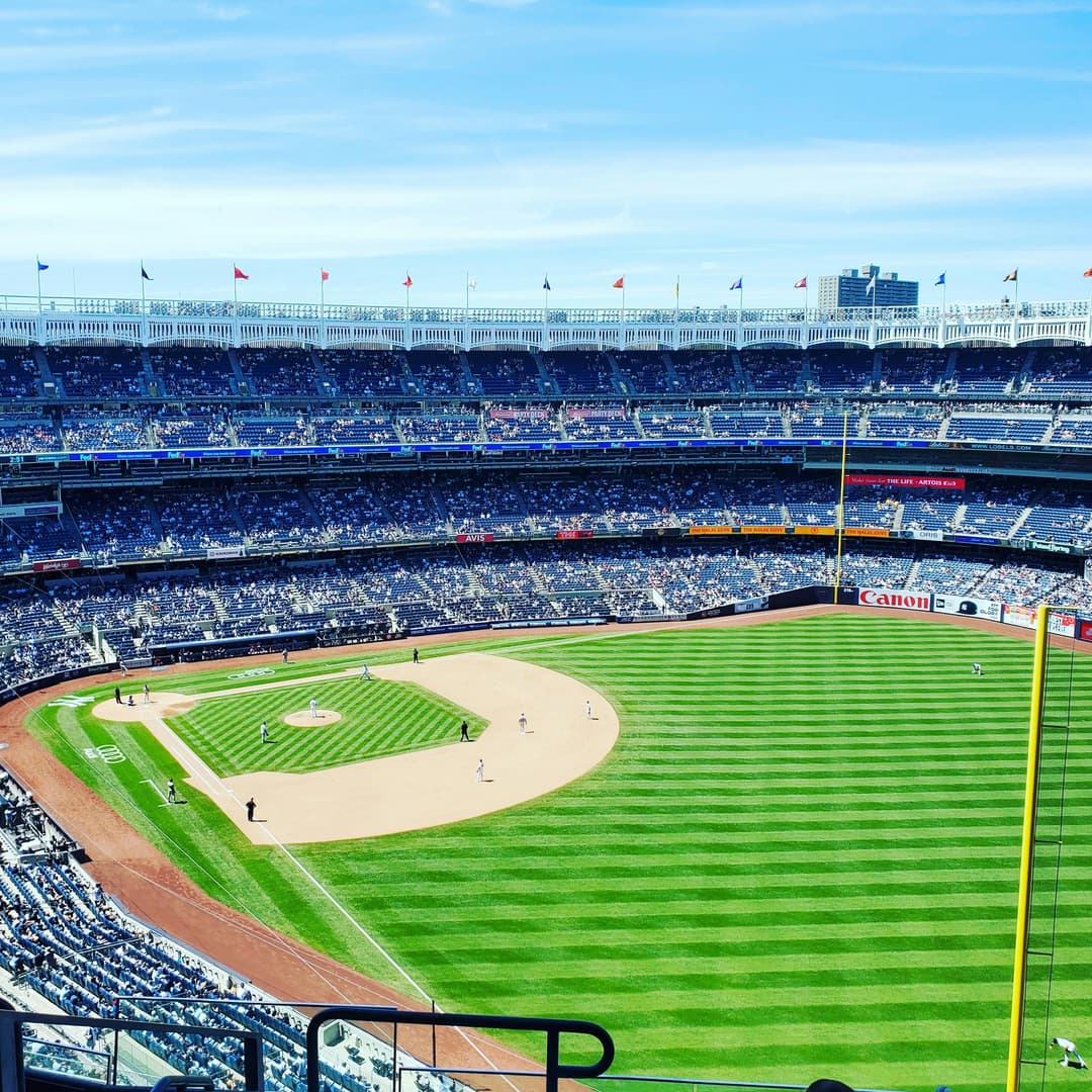 https://a.storyblok.com/f/302737/3024x3024/82b0495b93/nyc_baseball.jpg