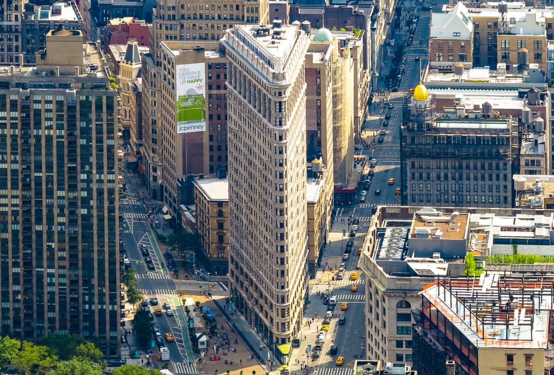 https://a.storyblok.com/f/302737/4046x2742/1f85d05554/nyc_flatiron01.jpg