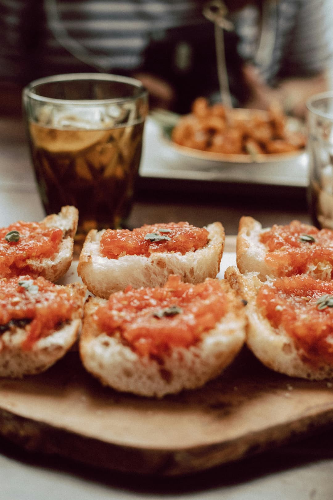 https://a.storyblok.com/f/302737/4160x6240/f0e5ea7f58/sansebastian_pintxos01.jpg