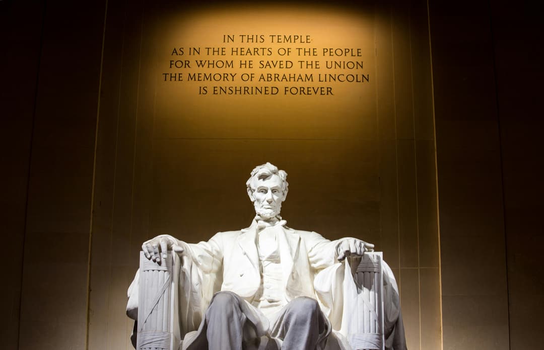 https://a.storyblok.com/f/302737/5328x3432/94ee8cb1ed/washington_lincoln.jpg