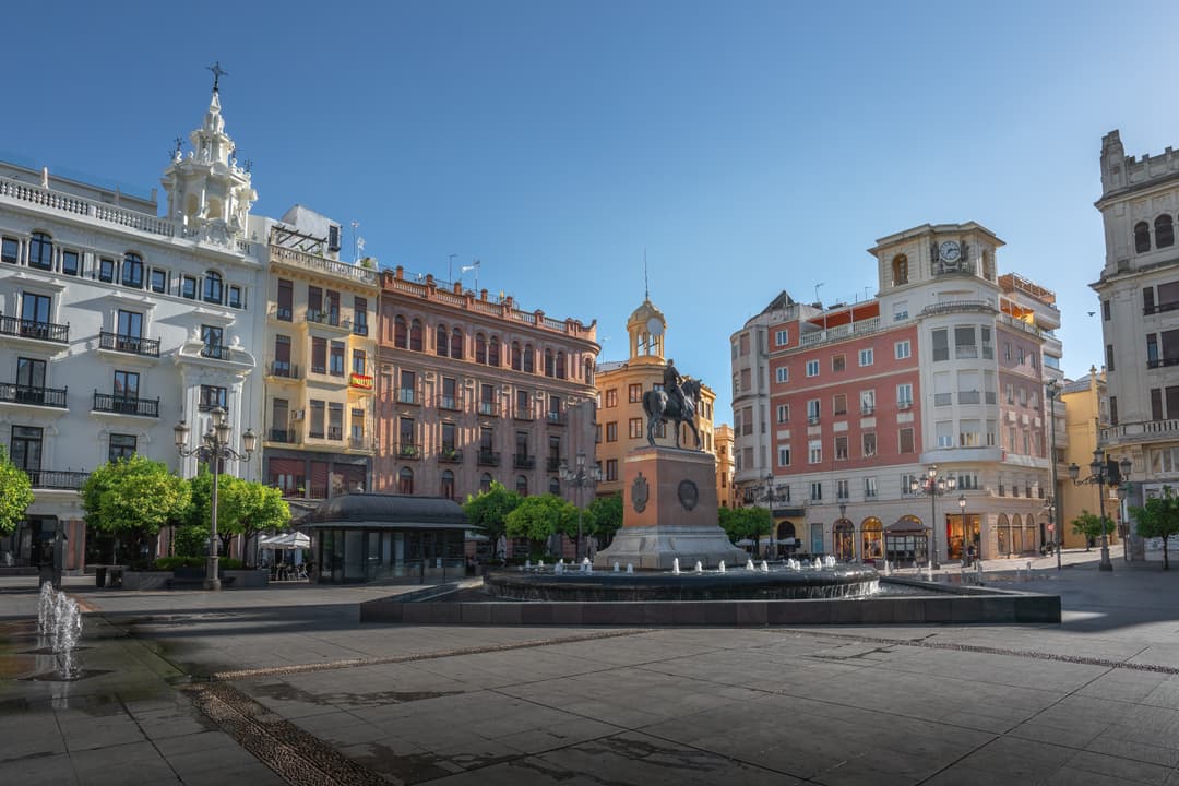 https://a.storyblok.com/f/302737/6145x4099/822f129589/cordoba_1_shutterstock_2309015761.jpg